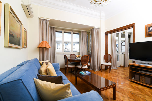 Spacious apartment located in the buzzing centre of Athens with great light, a l Athens, Greece Classy Apartment in the Heart of Athens Entire rental unit vacation rental 19671146