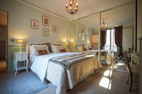 Amazing location, 5mn walking to the Louvre Museum and Palais Royal. Apartement  Paris, France Louvre Elegant Apt Suite Private room in bed and breakfast vacation rental 4123922