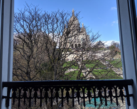 Beautiful and authentic apartment, locatited at the hearth of Montmartre. You ca Paris, France Montmartre, sacré coeur sight Private room in rental unit vacation rental 7111779