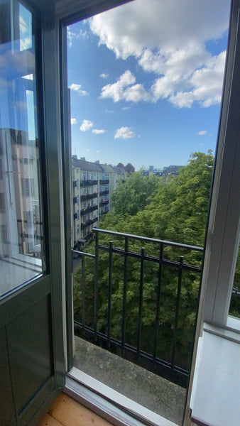 Lys og rumlig lejlighed med altan i centrum af København tæt på Sønder Boulevard Copenhagen, Denmark Apartment with homeoffice in Copenhagen central Entire rental unit vacation rental 37209496