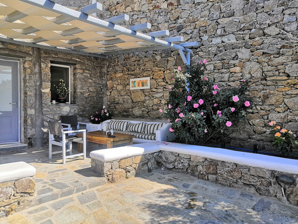 One building, devided in 2.A little paradise, away from the crowd, but only 2.5  Greece A Hidden Little Paradise 3-4 Guests Entire guesthouse vacation rental 43551276