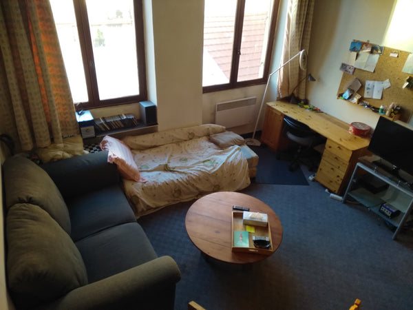 Appartement calme, proche tout transport (métro B et D, tram T2 et T1, bus).<br  Canton of Ferney-Voltaire, France Appartement Saxe gambetta 36m² Entire rental unit vacation rental 21987907