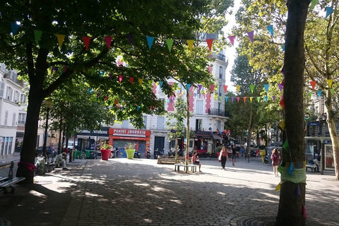 Bonjour à tous,<br />Voici le studio de 18 mètres, situé au 3 étage, dans une qu Paris, France Studio  sympathique , Paris XX , quartier Jourdain Entire rental unit vacation rental 30084149