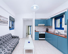 Ihr liebt die Ruhe direkt am Strand? Und möchtet an einem ganz besonderen und ma Crete, Greece Apartment Zorbas Entire rental unit vacation rental 50418417