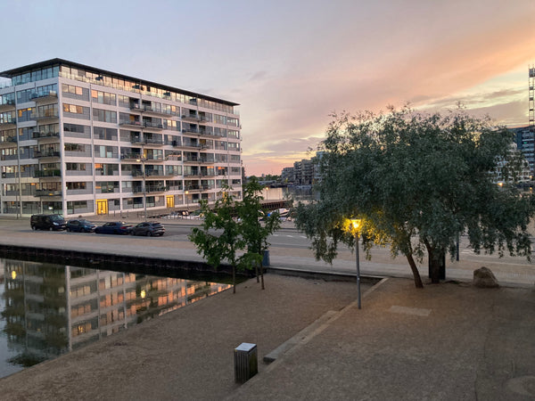 Nyd det simple liv i denne fredelige og centralt beliggende bolig.<br /><br /><b Copenhagen, Denmark Wonderful apartment in attractive Islands Brygge Entire condo vacation rental 644599750397361408