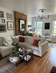 my light + plant + art filled 1.5 bedroom apt is located in the heart of william New York, NY Rental unit in Brooklyn · ★5.0 · 1 bedroom · 1 bed · 1 bath Entire rental unit vacation rental 891159595994740562