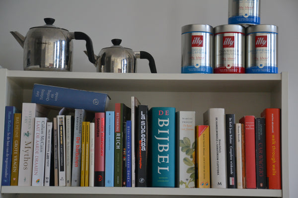 Hi!<br />My place is a modern studio (at least 45 square meters) close to Brusse Antwerp, Belgium Modern Studio close to Centre and Botanique Entire rental unit vacation rental 19498017