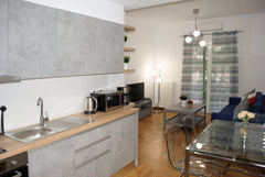 Urban Chic & Cozy 2 bedrooms & 2 full bathrooms. Totally renovated first floor a LB New Urban Chic & Cozy 2 Bdrs Apart Near the Center Entire rental unit vacation rental 46347872