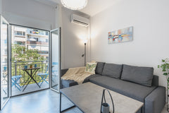 LOCATION LOCATION LOCATION !!! <br />3rd  floor spacious condo fully renovated,  Arta, Greece 100mbps Internet @ patisia station. Entire condo vacation rental 50243321