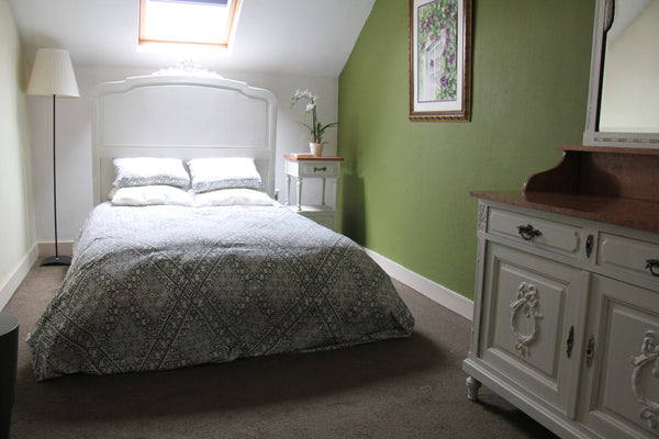 Cosy room on 3rd floor for 2p. The bed is 2x1,30meter. Can be rented with other  Antwerp, Belgium Cosy classical mansion Private room in home vacation rental 7365174