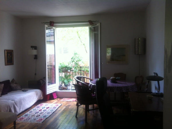 Près du métro, à 10' du centre Pompidou, à 15' du centre de Paris. En rez-de cha Paris, France Charmant 2 pièces 54 m2 très calme Entire rental unit vacation rental 6618999