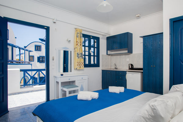 Roula Villa Double First floor is designed for young couples that they enjoy the Perissa, Greece Roula Villa Double First Floor Entire serviced apartment vacation rental 39567073
