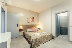 Vincanto studios rooms offers self-catering accommodation in a calmer part of th Prague, Czechia Vincanto Studio old town - single use Private room in bed and breakfast vacation rental 586241320784458510