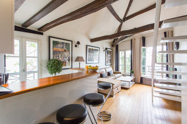 Magnificent, chic and bright duplex, at the top of the Montmartre hillock. <br /  Luxurious Duplex - Top of Montmartre/Sacré Coeur ! Entire rental unit vacation rental 18411221