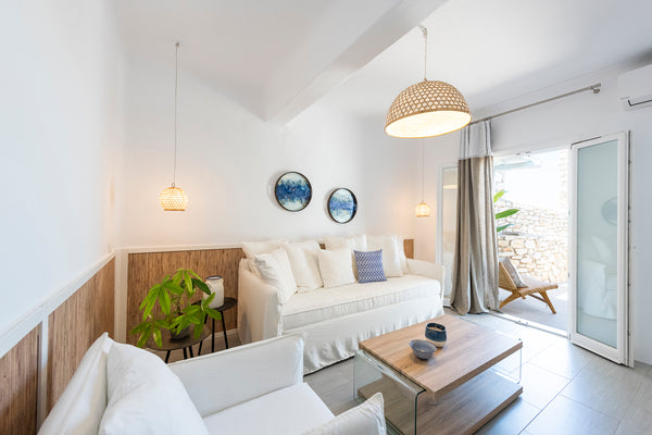 Experience an amazing and relaxed vacation at our cozy, quiet and fully renovate Attica, Greece Chic designed 2 bedroom apartment in Naousa, Paros Entire rental unit vacation rental 43928104
