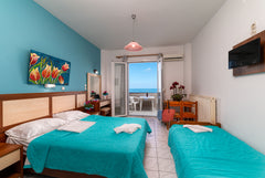 GREAT EXPERIENCE IN FRONT OF THE SEA<br /><br />Get to know the real Crete, expe Heraklion, Greece BEACH  TROULIS APARTMENT AMOUDARA Private room in rental unit vacation rental 20962489