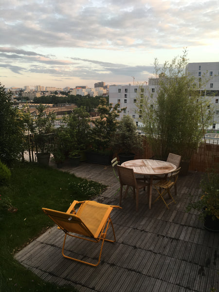 Grand appartement de 70m², très lumineux et agréable. Terrasse et petit jardin a Paris, France Appartement clair avec terrasse et jardinet Entire rental unit vacation rental 13703541