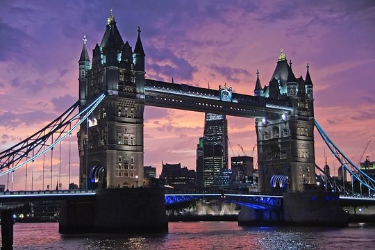 An Evening in London. Panoramic night Tour by Executive Luxury Vehicle  Private Tours and Travel Guide Europe London CITY London Destination Tour