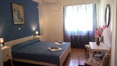 Charming,warm and fully equipped apartment on the ground floor, in the heart of  GR Rita's cozy apt at Lycabettus Entire rental unit vacation rental 26299264