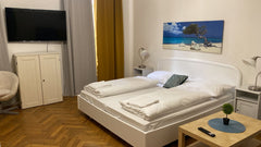 Eine hübsche Wohnung im Herzen Wiens mitten im Botschaftsviertel. Nur 3 Gehminut Vienna, Austria Peerles 2BR Apt. Perfectly Situated&Well Connected Entire rental unit vacation rental 694098178017937900