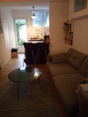 Appartement situé dans une petite échoppe, disposant d'une chambre, un salon/cui Bordeaux, France Appartement proche cité du vin Entire rental unit vacation rental 40146468