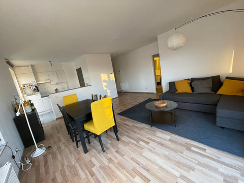 Appartement lumineux avec terrasse en direction du stade de foot offrant une vue Ittre, Belgium Chambre privée dans l’appartement « Le stade » . Private room in condo vacation rental 702670169683504788