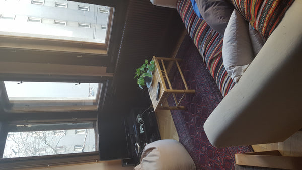 Die Wohnung ist zentral gelegen, direkt um die Ecke ist das Allgemeine Krankenha Vienna, Austria Schönes, zentrales Zimmer mit Kicker! Private room in rental unit vacation rental 22952061