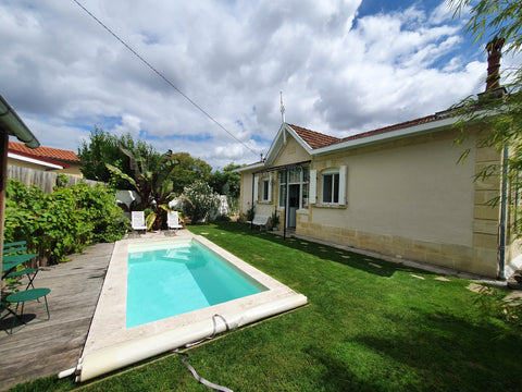 <b>The space</b><br />Bâtie en 1890 notre maison de type arcachonnaise a été rén Pessac, France Villa Bordeaux Pessac avec piscine chauffée Entire home vacation rental 35535499