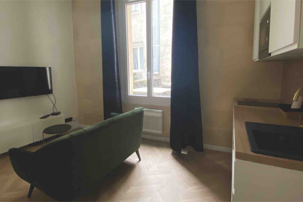 Idéalement situé dans l’hypercentre de Bordeaux, venez découvrir ce charmant stu Bordeaux, France Appartement Place Camille Jullian Hyper Centre Entire rental unit vacation rental 53930362