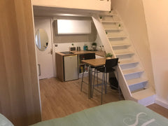 Situé dans le quartier résidentiel de Montchat place ronde, aux pieds des commer  Grand studio Montchat à 15 minutes gare part Dieu Entire rental unit vacation rental 35419899