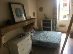 Chambre privée avec lit double dans un appartement chaleureux et vivant idéaleme Lyon, France Chambre privée à proximité du centre-ville / métro Private room in rental unit vacation rental 32279149