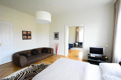 Spacious and fully furnishied 180m² appartment with 3 bedrooms in a beautiful hi Vienna, Austria Luxury City Apartment minutes from  city center Entire rental unit vacation rental 20735071
