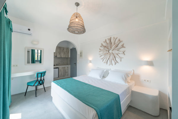 Beautiful studio for two persons with view to the Aegean Sea and just a 5-minute Kamari, Greece Beautiful Studio close to the Beach with Pool Entire rental unit vacation rental 24464624