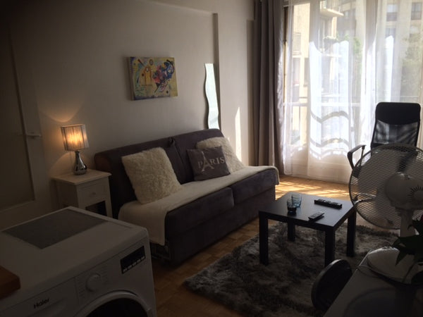 This pleasant and charming flat is close to the banks of the Seine, the jardin d Paris, France Adorable & Cozy flat in Paris V Jardin des plantes Entire rental unit vacation rental 19040854