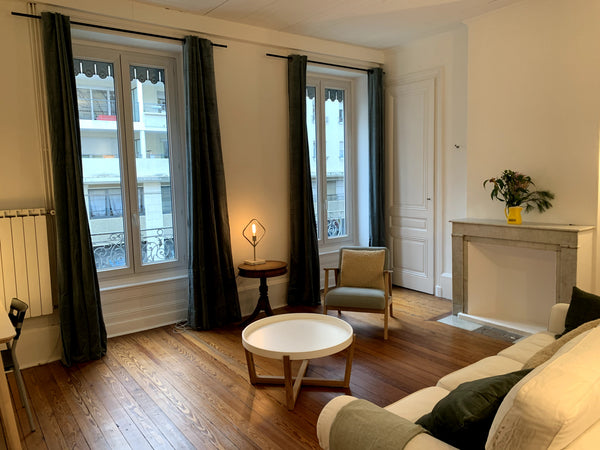 Charming and spacious apartment of 80m2 located a few minutes from the Part Dieu Gex, France Charmant logement au coeur de Lyon Entire condo vacation rental 54075414
