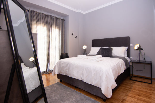 Recently renewed apartment featuring luxury design and decoration. Comfortably a Agios Dimitrios, Greece Luxury designer apartment in quiet atrium Entire rental unit vacation rental 36859226
