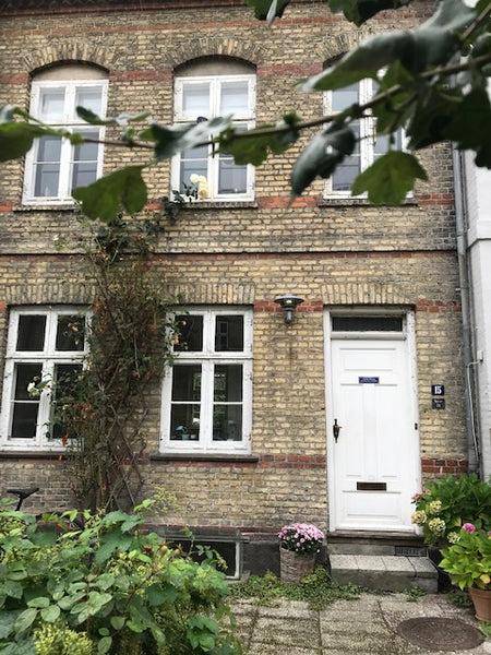 Eftertragtet Kartoffelrækkehus i tre plan. Lige ved søerne og 10 min gang fra Kb Copenhagen, Denmark Kartoffelrækkehus på Østerbro Entire townhouse vacation rental 45149507
