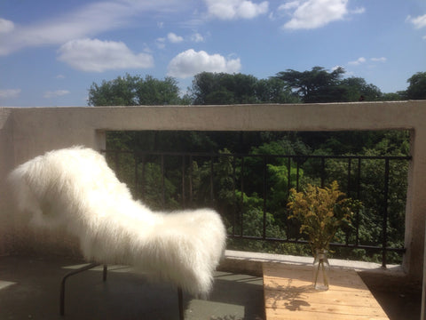 Au 8eme et dernier étage,ascenseur,dans un immeuble art Deco,terrasse, barbecue, Paris, France Joli et cosy avec vue fantastique Entire rental unit vacation rental 4741657