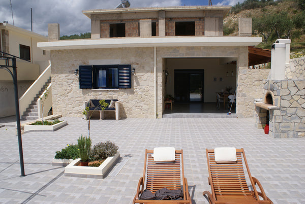 Apt. Zeus ligt in een olijfgaard net buiten het Kretenzer dorpje Kalesa op 25 au 's-Hertogenbosch, Netherlands Appartement Zeus op het mooie Kreta Entire rental unit vacation rental 6753516