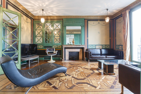 Stay in Paris in style! Centrally located in the chic neighbourhood of Paris, ne Paris, France 180sqm 2000sqft 4br penthouse near Champs Elysées Entire condo vacation rental 4008153