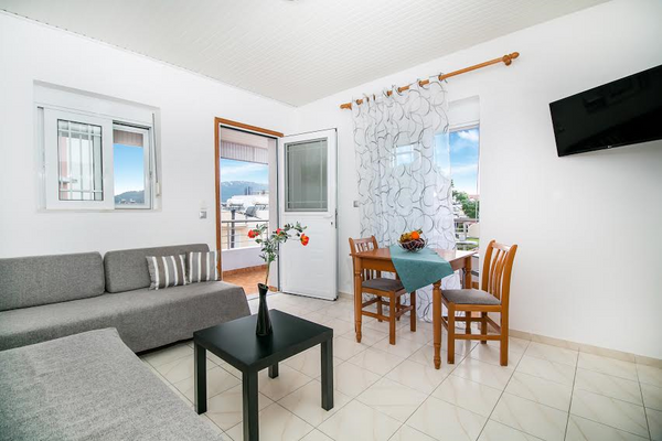 Rent your apartment in our quiet lodging. Ideal for travellers who wish to combi Ialysos, Greece Platoni Elite Apartments Room in aparthotel vacation rental 13242495