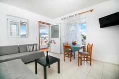 Rent your apartment in our quiet lodging. Ideal for travellers who wish to combi Ialysos, Greece Platoni Elite Apartments Room in aparthotel vacation rental 13242495