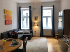 Centrally located spacious apartment 56m² within walking distance of Westbahnhof Vienna, Austria Spacious Apartment in Vienna near Westbahnhof Entire condo vacation rental 590608796680429999