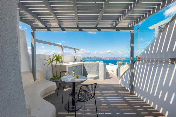 Deluxe Suite Armonia is located in the complex Exclusive Plan Suites i Firostefa Thessaloniki, Greece Deluxe Suite Armonia - Exclusive Suites Entire serviced apartment vacation rental 13407732