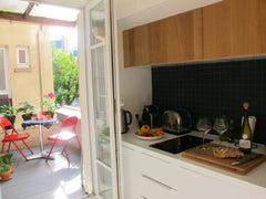 Charmant appartement Parisien avec terrasse, traversant composé d'une grande piè Paris, France Appartement Parisien + terrasse Entire rental unit vacation rental 6947658