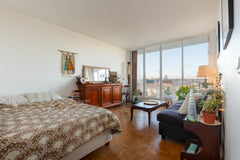 Bright, Parisian studio with an XL bed, and sofa-bed. Separate kitchen & bathroo Paris, France Studio w/Spectacular Views! (11th) Entire rental unit vacation rental 9264814