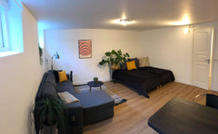 Denne rummelige kælderlejlighed med højt til loftet ligger tæt på både Amager St Copenhagen, Denmark Skøn kælderlejlighed tæt på Amager Strandpark Entire home vacation rental 51518343