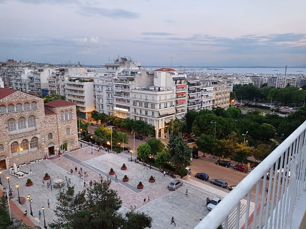 This special place is located in the center of the city. Arround the neighbor, t Thessaloniki, Greece nona's Entire condo vacation rental 650706526812001256