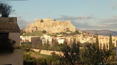 Full view on the Acropolis, distant no more than 10 minutes by foot. Small resta Athens, Greece Your cosy home in Athens with the Acropolis view. Entire rental unit vacation rental 27589300