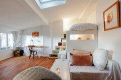 This very bright 31 sqm studio apartment is located on cité Dupetit Thouars in t Paris, France Bright studio - Temple - Republique Entire rental unit vacation rental 22444684